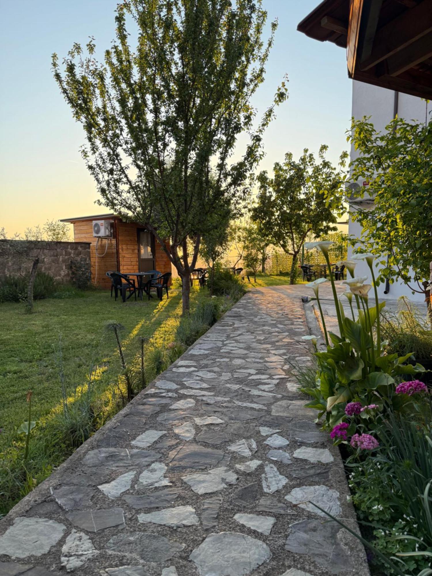 Meti Guest House Kruje Bagian luar foto